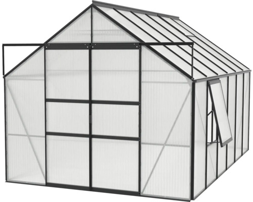 Skleník s otevřenými dveřmi a oknem