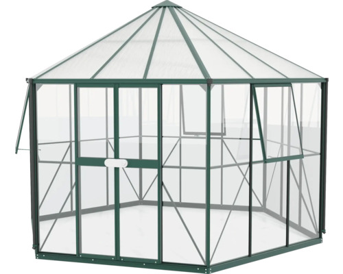 Skleník s ocelovým rámem a polykarbonátovými deskami