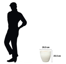 Květináč o rozměrech 26,5 cm x 25,5 cm