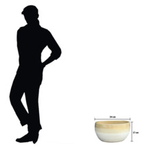 Dekorativní květinová mísa o průměru 34 cm a výšce 17 cm.