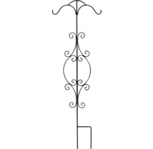 Kovový věšák na šaty s ozdobnými dekoracemi pro venkovní použití