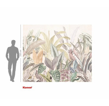 Logo Komar. Fototapeta s motivem džungle a rostlinným designem o výšce 250 centimetrů.