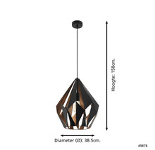 Geometrické závěsné svítidlo s výškou 150 cm a průměrem 38,5 cm.