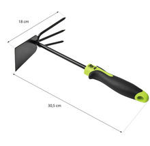 Zahradní motyčka se třemi hroty o šířce 18 cm a délce 30,5 cm