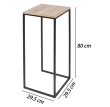 Stojan na květiny s kovovým rámem a dřevěnou deskou, výška 80 centimetrů, šířka 29,5 centimetru, hloubka 29,5 centimetru.