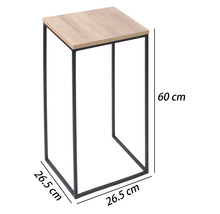 Stojan na květiny s dřevěnou deskou a černým kovovým rámem, výška 60 centimetrů, šířka 26,5 centimetrů, hloubka 26,5 centimetrů.