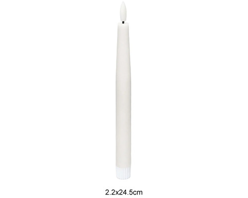 LED tyčová svíčka s imitací plamene, rozměry 2,2 krát 24,5 centimetrů.