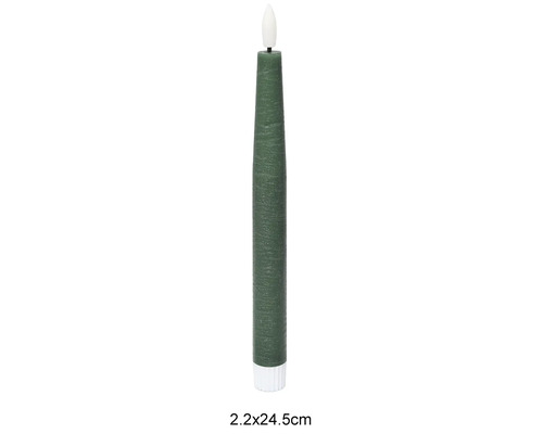Zelená LED tyčová svíčka z vosku s realistickým plamenem, rozměry 2,2 krát 24,5 centimetru.