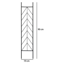 Kovová opěra pro popínavé rostliny se vzorem rybí kosti, výška 90 centimetrů a šířka 19 centimetrů.