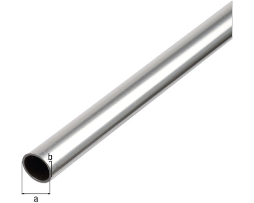 Kovová trubka s označeními a a b pro znázornění průměrů trubky