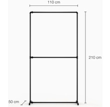 Stojan na oblečení o rozměrech 110 cm šířky a 210 cm výšky