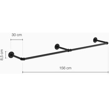Černá šatní tyč o rozměrech 30 cm, 8,5 cm a 156 cm.