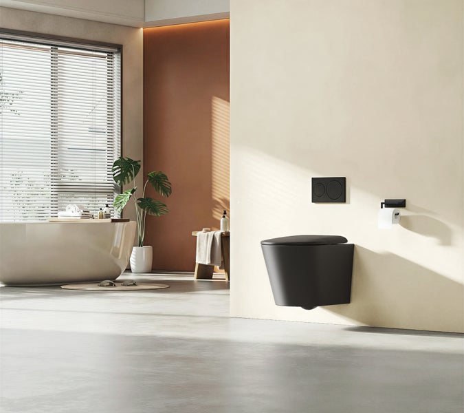 Moderní koupelna s volně stojící vanou a závěsným WC v minimalistickém designu.