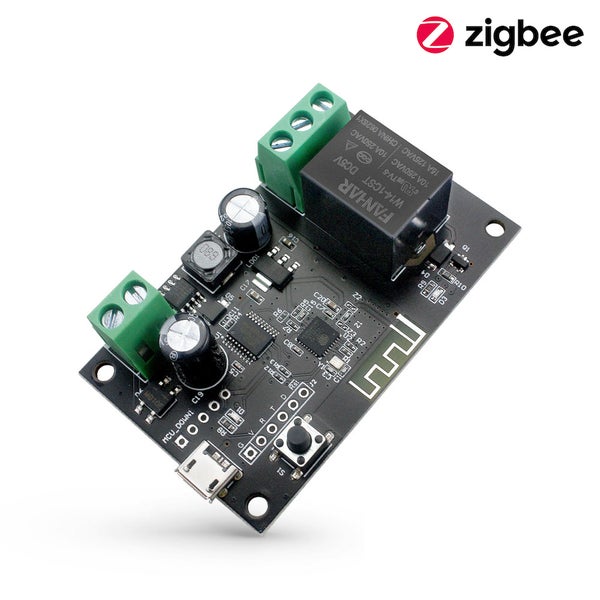 Reléový modul Zigbee na desce s plošnými spoji se svorkovnicemi a micro USB portem pro aplikace chytre domacnosti