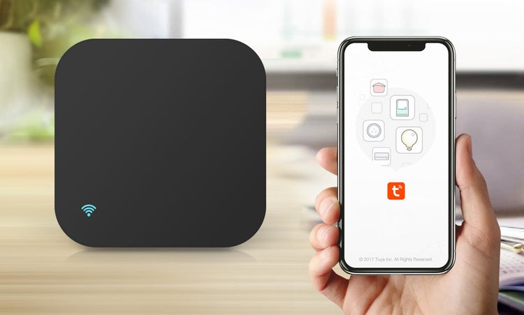 Chytrý domácí infračervený dálkový ovladač hub pro ovládání přes aplikaci v chytrém telefonu