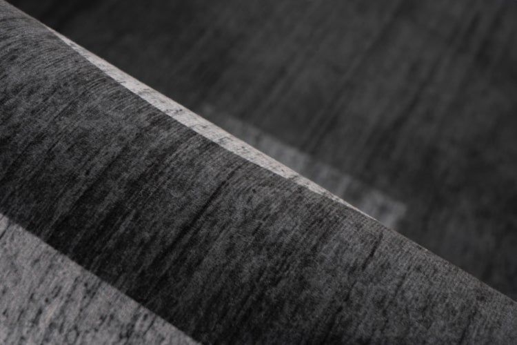 Detailní záběr koberce s měkkou texturou