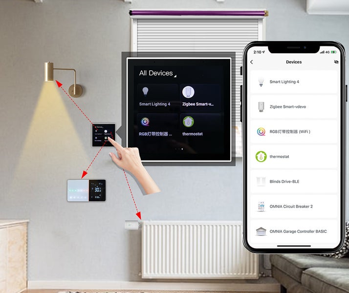 Centrální jednotka pro chytrou domácnost pro ovládání osvětlení, termostatů a rolet pomocí nástěnného displeje a aplikace v telefonu.