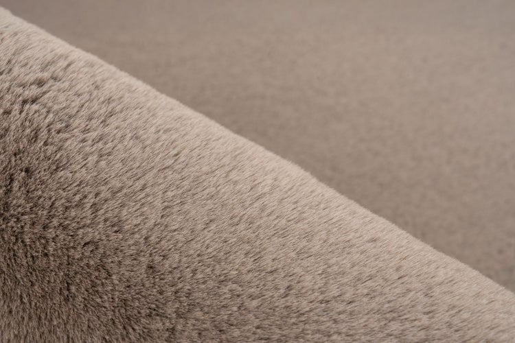 Tkanina z umělé kožešiny s měkkým povrchem pro bytový textil