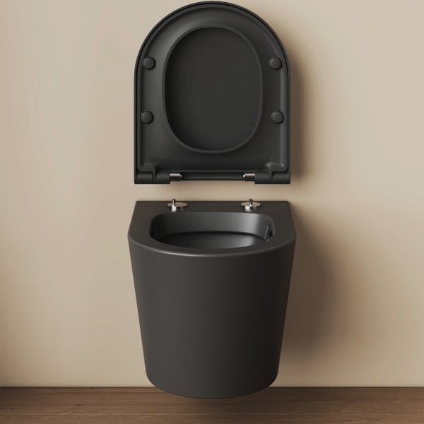 Závěsné WC s otevřeným sedátkem, moderní design pro montáž na stěnu.