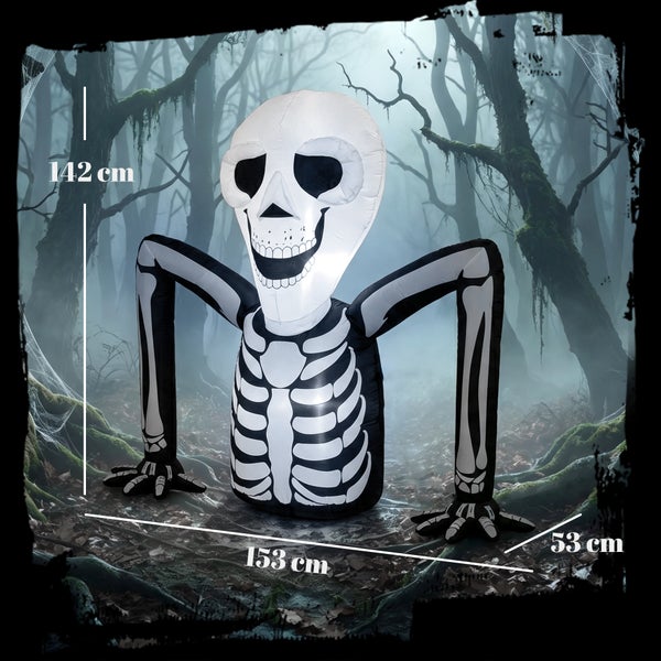 Nafukovací kostlivec pro halloweenskou dekoraci o výšce 142 centimetrů, šířce 153 centimetrů a hloubce 53 centimetrů pro vnitřní použití.