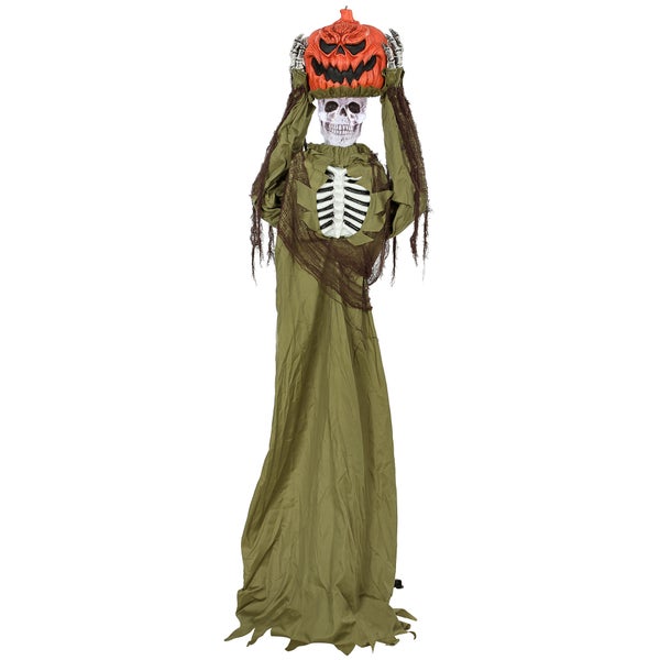Halloweenská dekorace kostlivec držící v rukou dýňovou hlavu