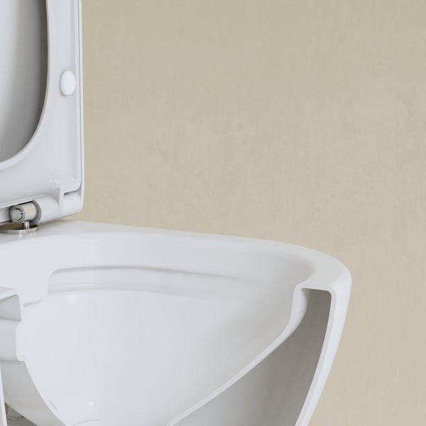 Závěsné keramické WC s hlubokým splachováním a otevřeným sedátkem do koupelny