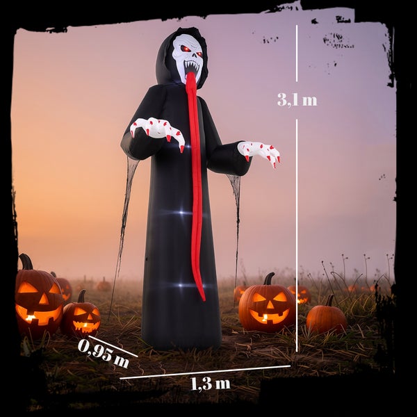 Nafukovací halloweenský strašák s osvětlením v podzimní krajině s dýněmi včetně rozměrů 3,1 metru na výšku.
