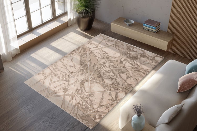 Moderní koberec do obývacího pokoje s geometrickým vzorem ve světlé, útulně zařízené místnosti.